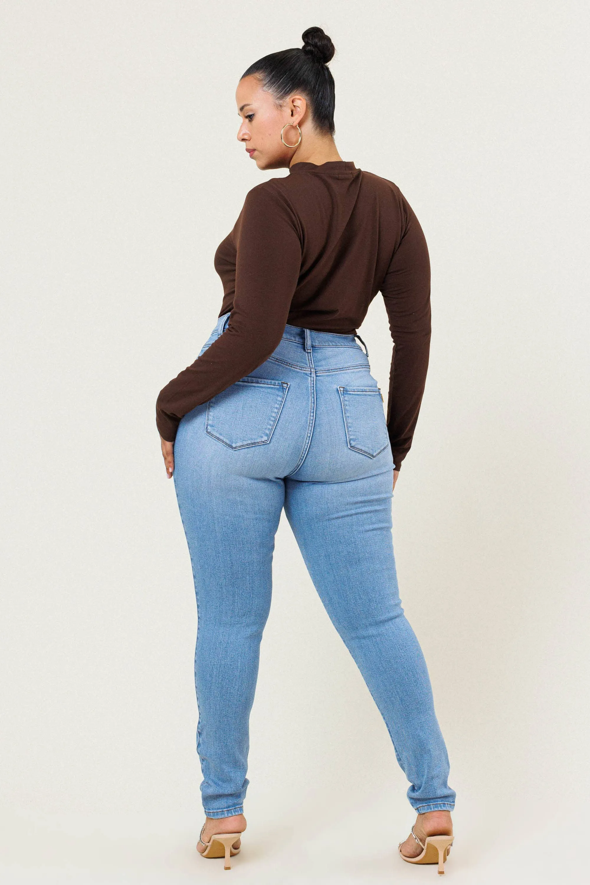 Plus Cozy Vibrant Skinny Jeans: Light Stone